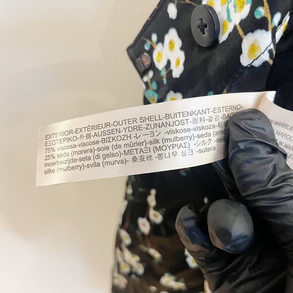 Massimo Dutti Women Silk Blend Black Floral Shorts Size 4 New - Picture 4 of 8